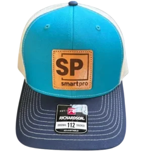 Stylish cap with leather